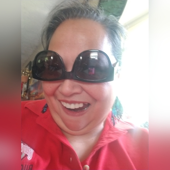 Meet your Posher, Virginia The Daffy Daffodil Oracle who loves to share Hope - Picture 5 of 9